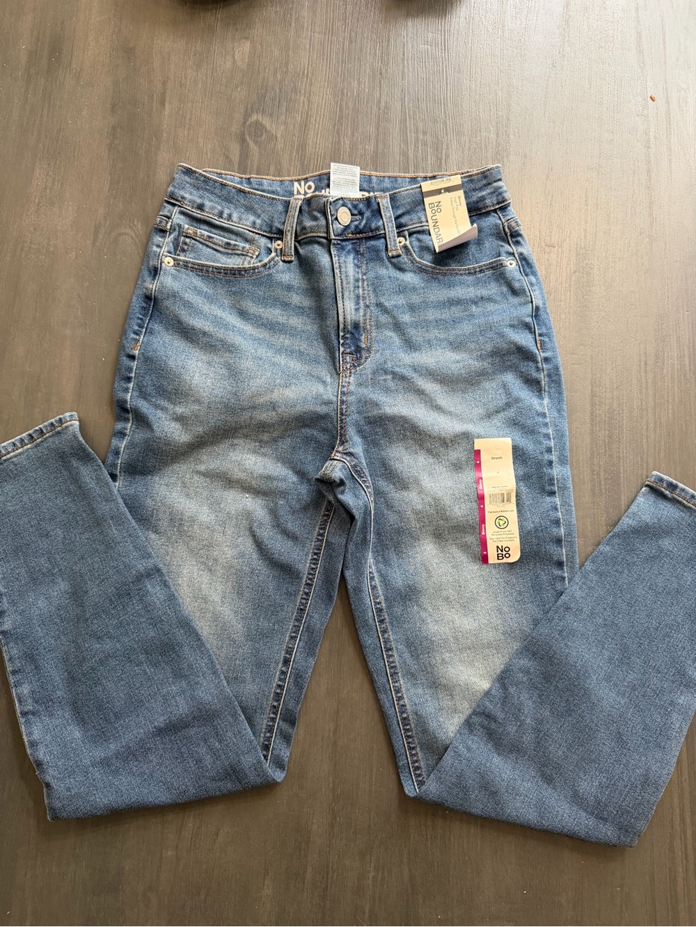 NWT No Boundaries High Rise Skinny Jeans Size 4